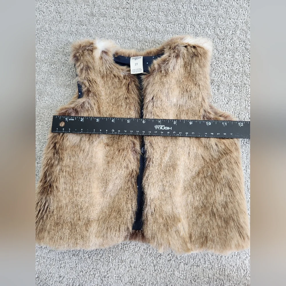 Oshkosh B'gosh Girls Brown Sleeveless Faux Holiday Winter Fur Vest Size 2T‎ NWOT